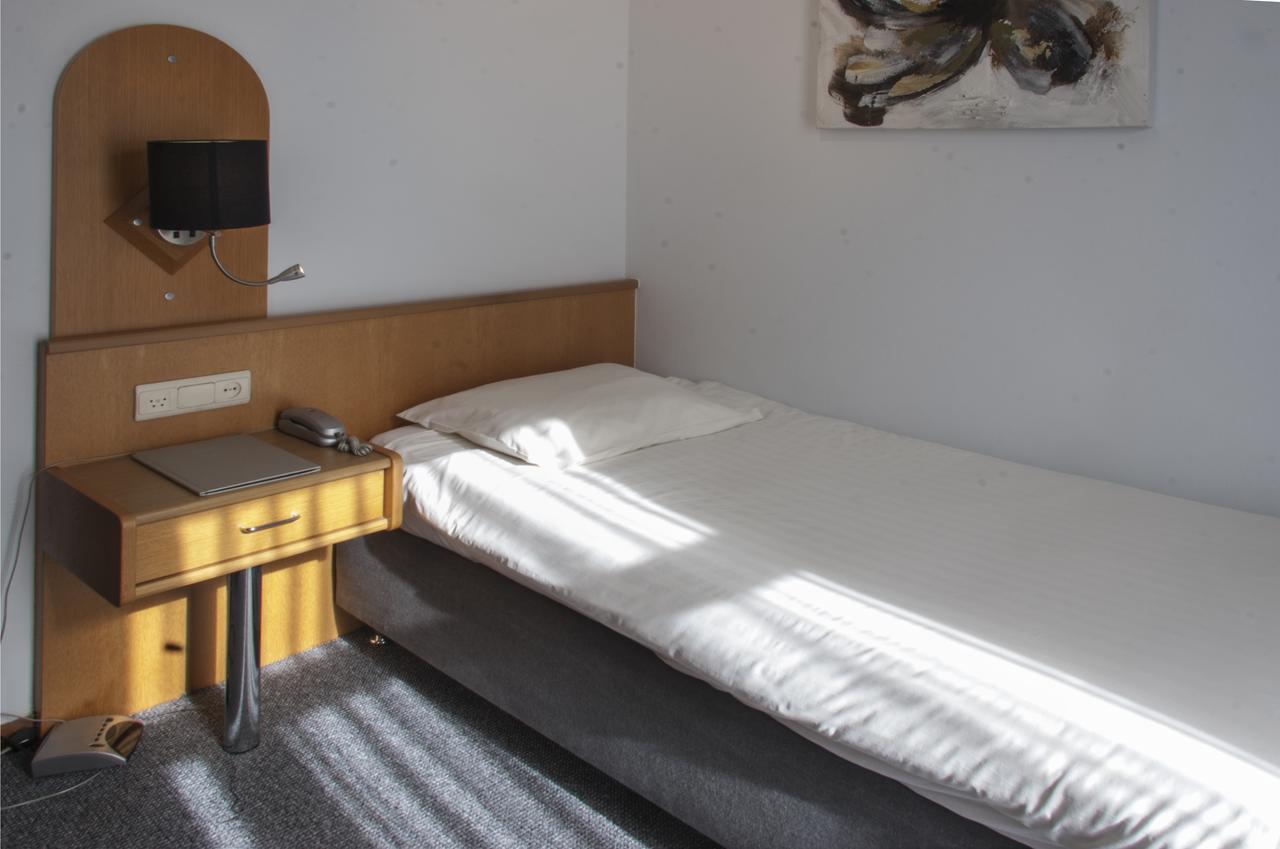 Hotel & Appartementen Royal Sas van Gent Екстер'єр фото