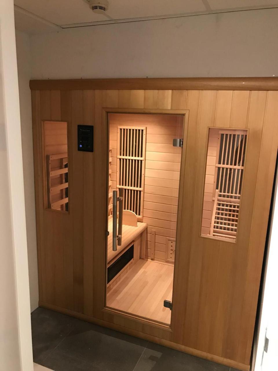 Hotel & Appartementen Royal Sas van Gent Екстер'єр фото